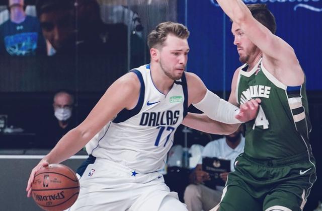  东契奇三双数追平魔术师约翰逊  